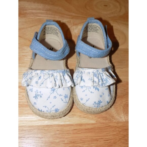 H&M Denim & Floral Print Toddler Shoes 18-19 - Picture 2 of 9
